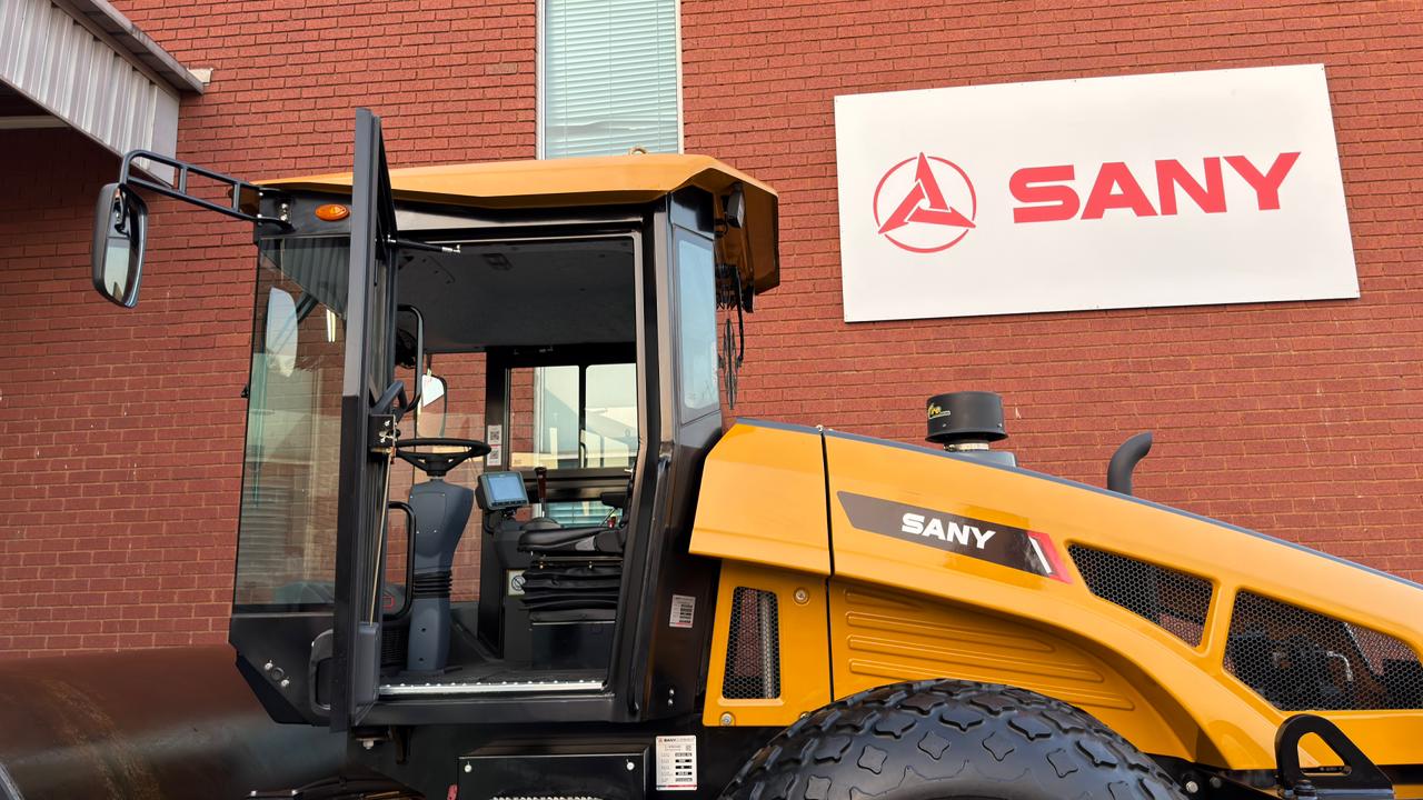 SANY Smooth Drum Roller - Image 6